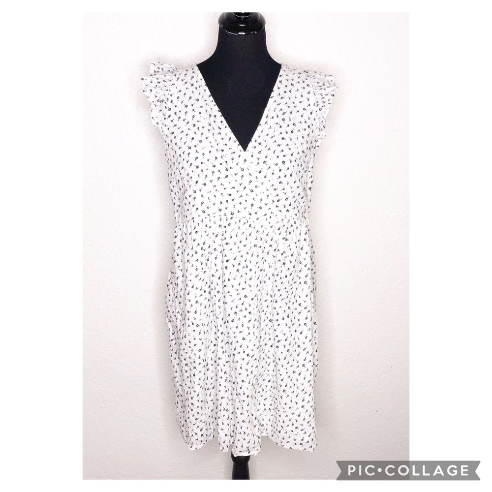 LOFT white black floral eyelet ruffle trim dress size 6 Petite 6P